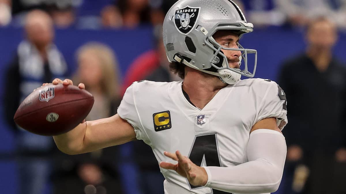 Raiders vs Chargers Week 1: Can QB Derek Carr Excel with Old Hookup Davante Adams?