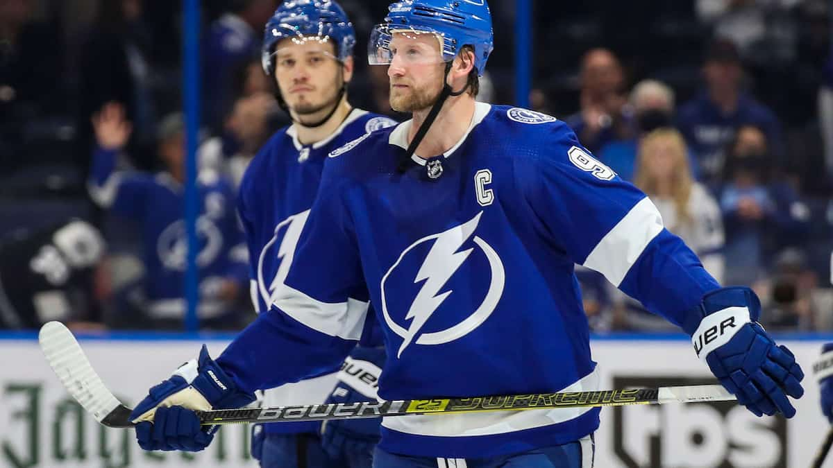 Avalanche vs Lightning: Avalanche Defensemen Need to Play Smarter Hockey