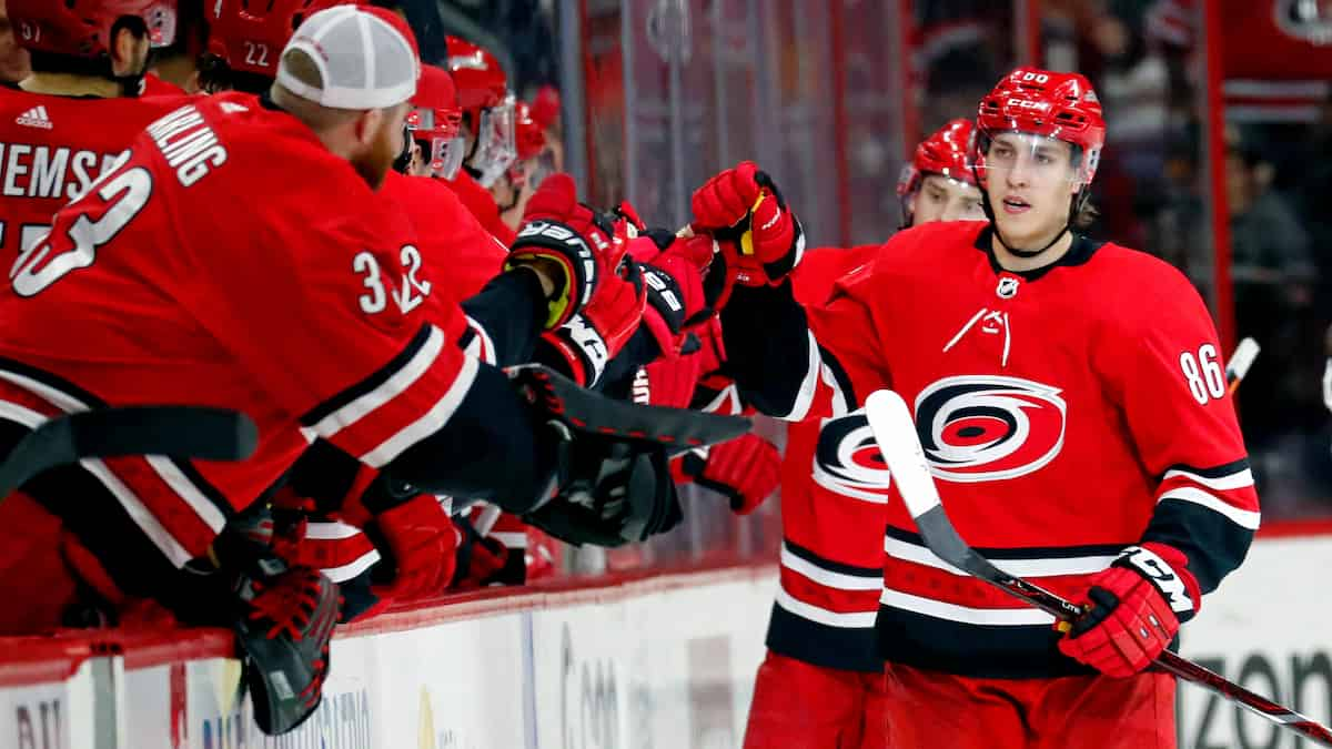 New York Rangers vs Carolina Hurricanes Predictions, Odds, Picks