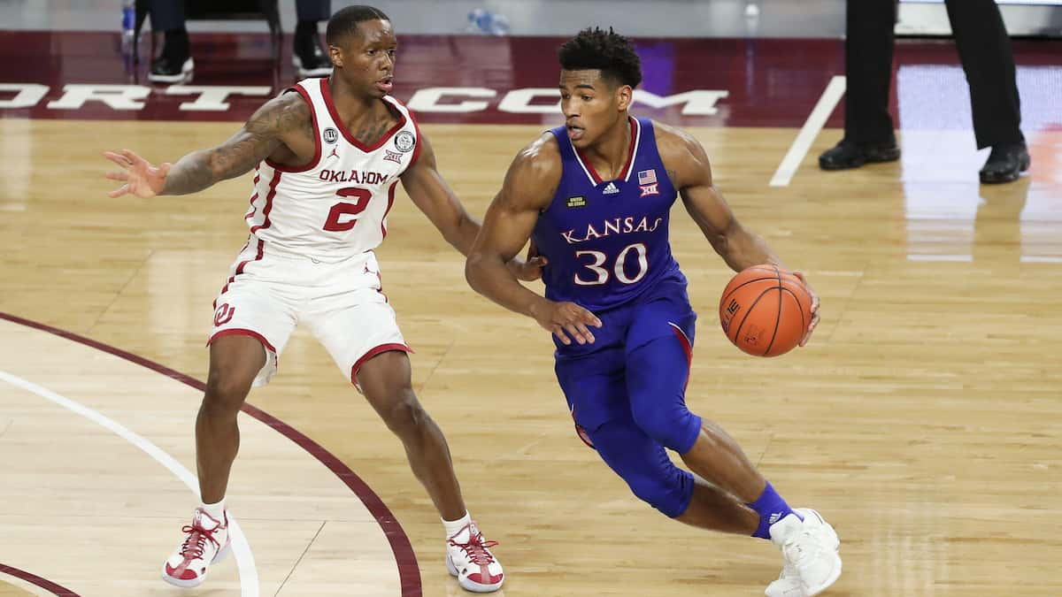 No. 8 Baylor vs No. 10 Kansas Predictions, Odds, Picks 