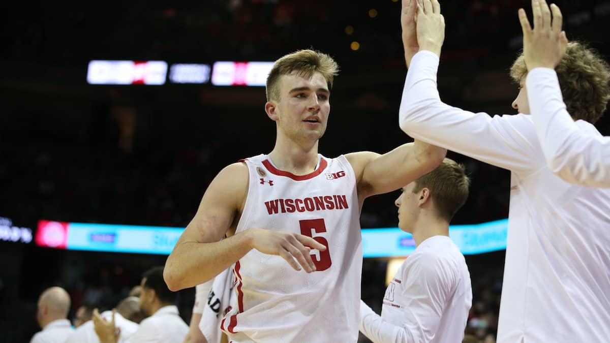 No. 14 Michigan State vs No. 8 Wisconsin Predictions, Odds, Picks