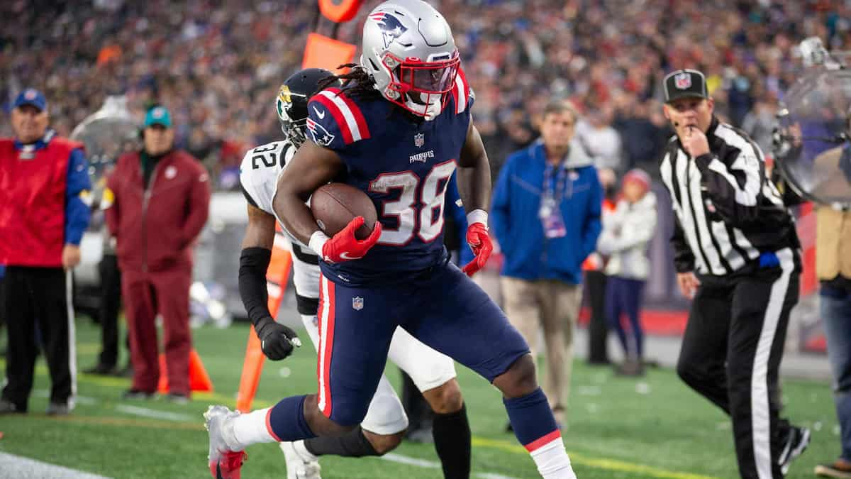 Wildcard Round: New England Patriots vs Buffalo Bills Predictions, Odds, Picks