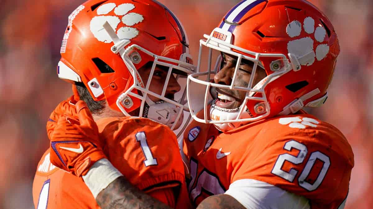 Cheez-It Bowl: Clemson Tigers vs Iowa State Cyclones Predictions, Odds, Picks