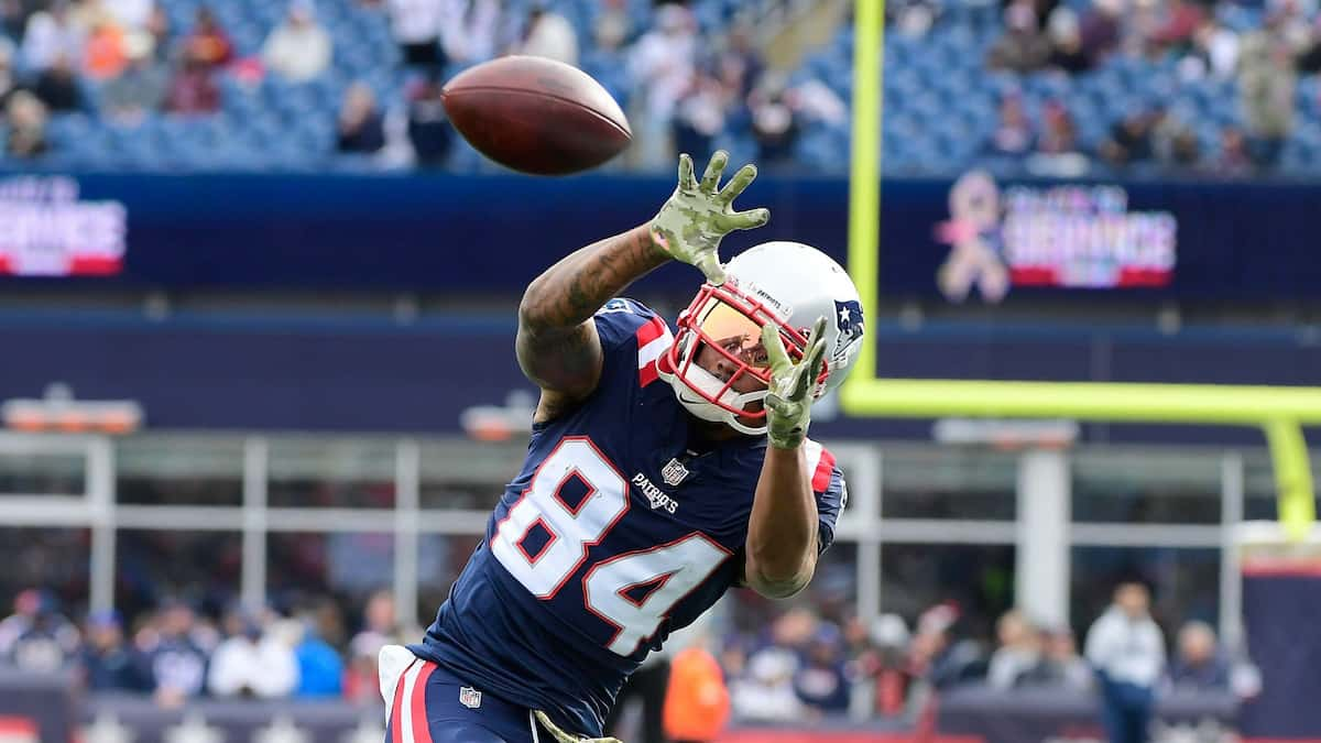 Tennessee Titans vs New England Patriots Predictions, Odds, Picks