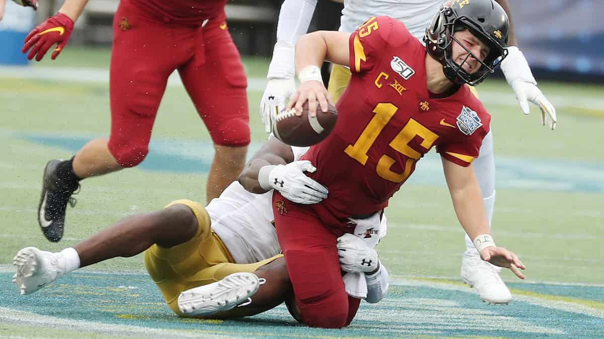 Iowa Hawkeyes vs Iowa State Cyclones Predictions, Picks & Odds