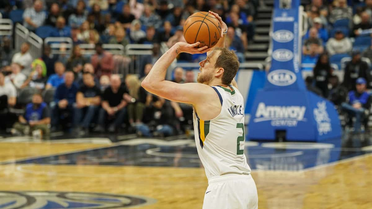 Utah Jazz vs Golden State Warriors Predictions, Betting Odds, Picks, Moneyline