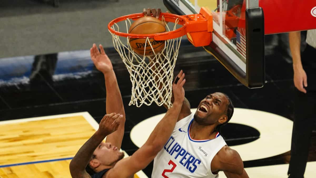 Los Angeles Lakers vs LA Clippers Predictions, Betting Odds, Picks, Moneyline