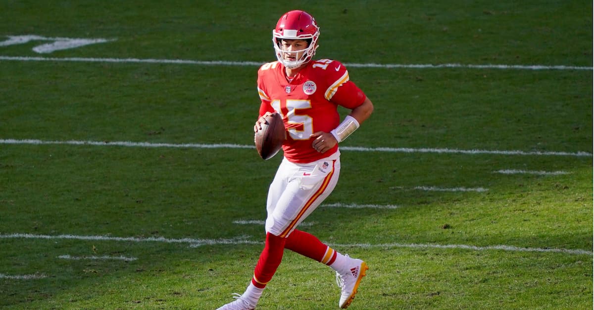 Kansas City Chiefs vs Las Vegas Raiders Predictions, Odds & Picks