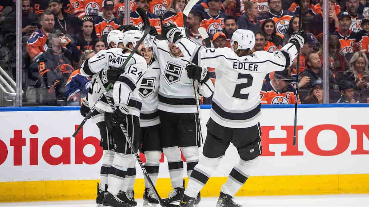 Los Angeles Kings vs Vancouver Canucks: Division Rivals Face Off for the First of Four Times