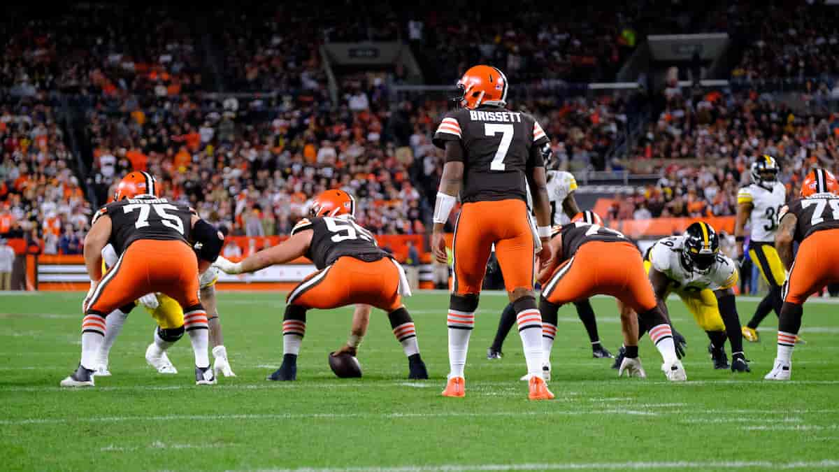 Buccaneers vs Browns Week 12: Browns Defense Struggling to Stop the Rushing Attack