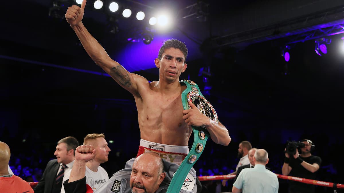 Rey Vargas vs O’Shaquie Foster: Can Foster Pull off an Upset and Win in San Antonio?