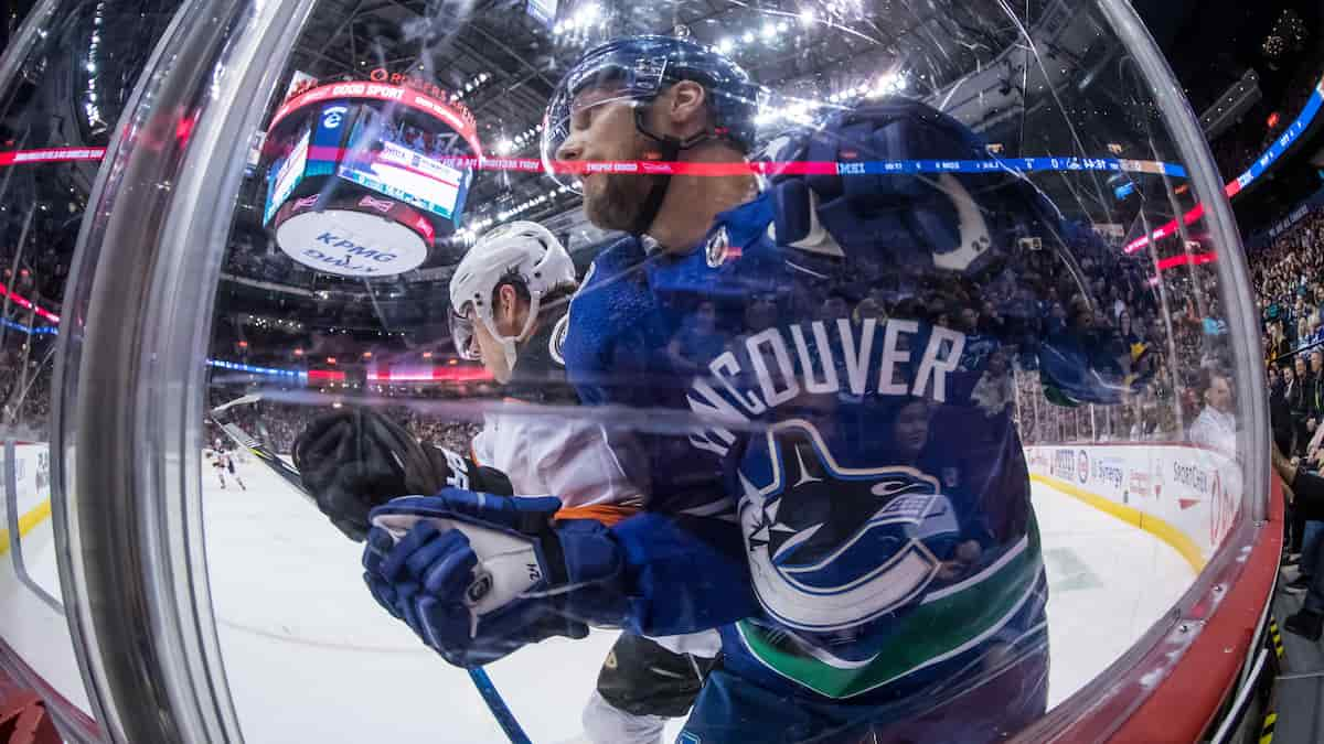 Anaheim Ducks vs Vancouver Canucks: Canucks Take on Surging Ducks