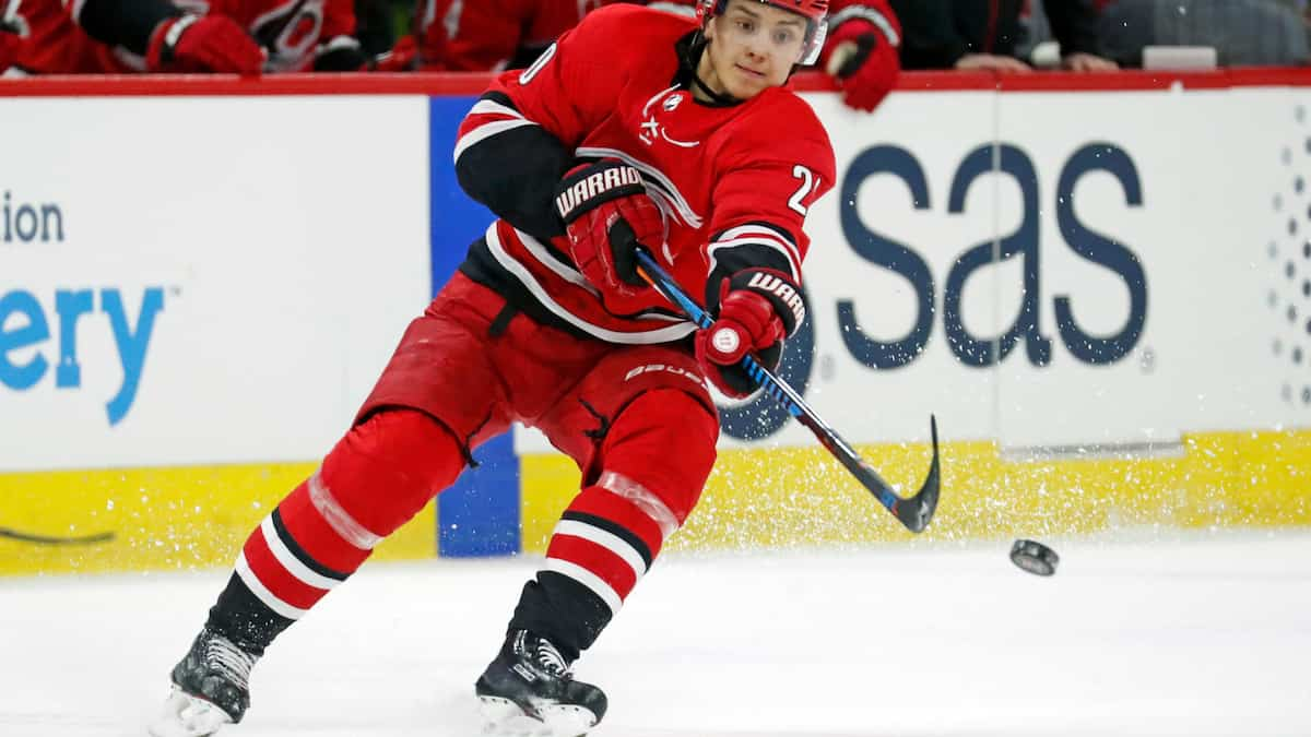 Carolina Hurricanes vs New York Rangers: Struggling Hurricanes Take on Surging Rangers