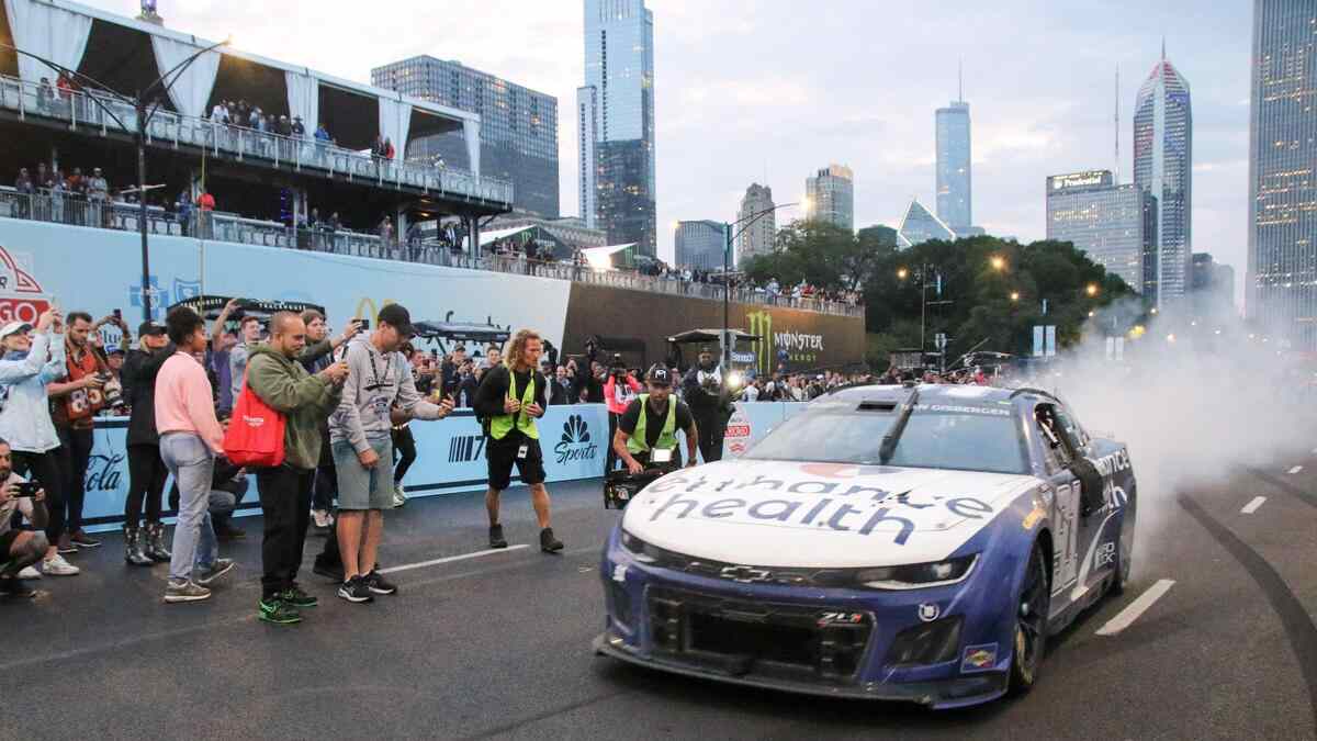 Grant Park 165 Predictions: Chicago Double for Van Gisbergen?