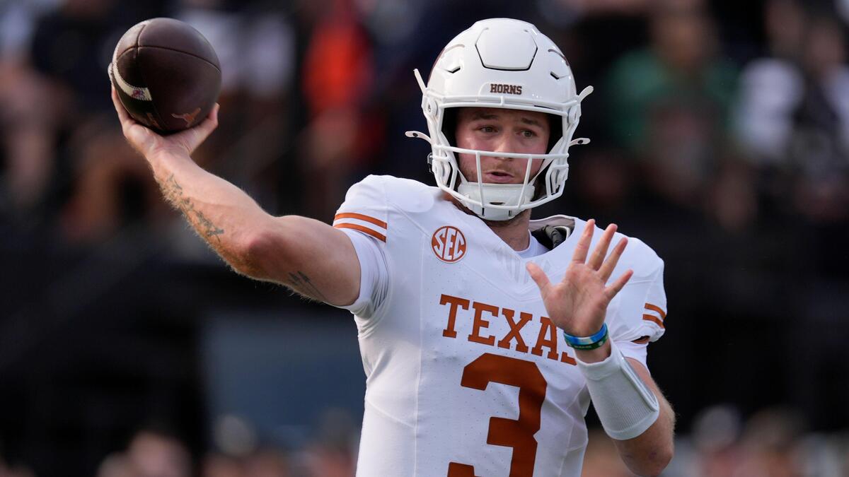 Best NCAAF Week 12 Picks & Bets: Will Texas Handle Business Against Arkansas