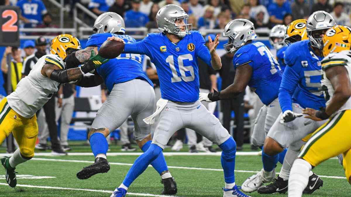 Thanksgiving Football Games Thanksgiving Football Games - Schedule, How to Watch, How to Stream